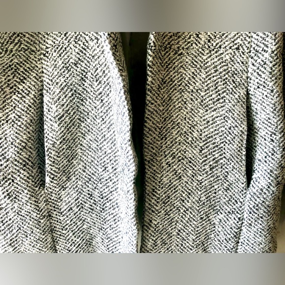 Gray White Herringbone Tweed Look Polyester Blazer Short Jacket XL Two Pockets - Picture 4 of 5